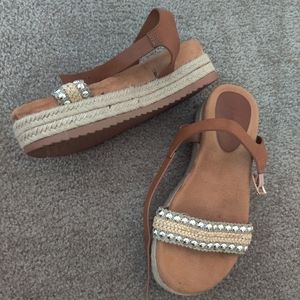 Bamboo Platform Sandel